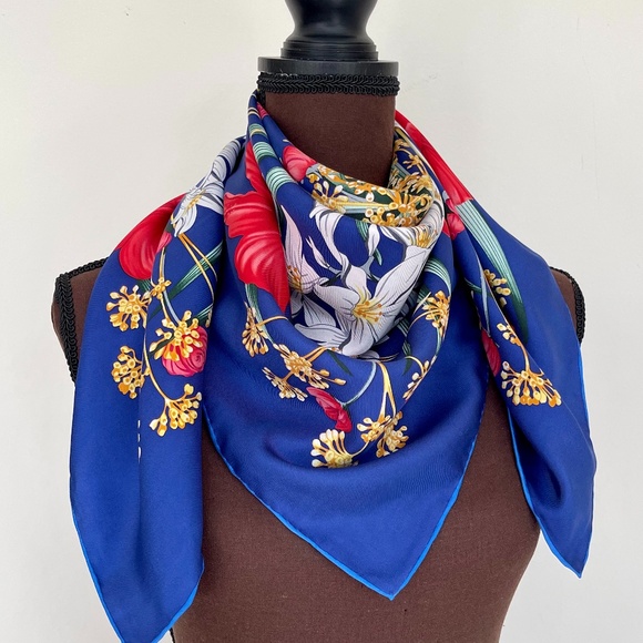 Salvatore Ferragamo Silk Scarf Flowers Blue Multicolor Wrap Scarf - Picture 14 of 15